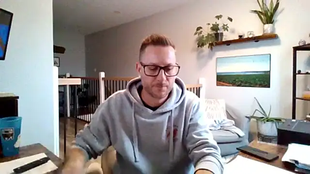 Snapshot of Bigdicktrav902 chatting on January 15, 4:44 pm Bigdicktrav902 online show from January 15, 4:44 pm