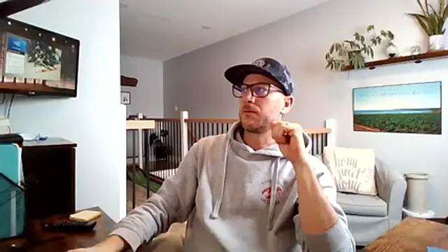 Snapshot of Bigdicktrav902 chatting on February 18, 1:18 pm Bigdicktrav902 online show from February 18, 1:18 pm