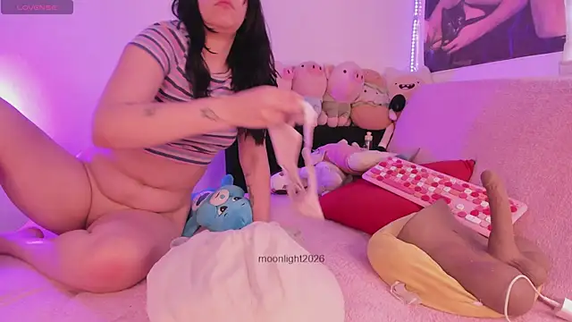 moonliiiight1 online show from June 26, 4:00 pm