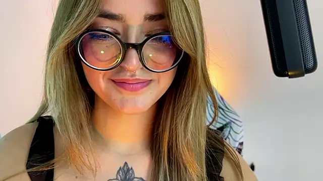 SweetJennaa online show from February 10, 1:10 am