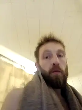 Snapshot of otterlover123 chatting on February 12, 8:40 pm otterlover123 online show from February 12, 8:40 pm