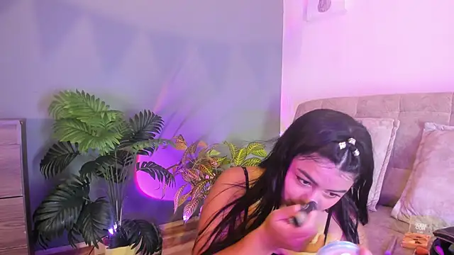 jade brunnette online show from June 15, 8:22 pm
