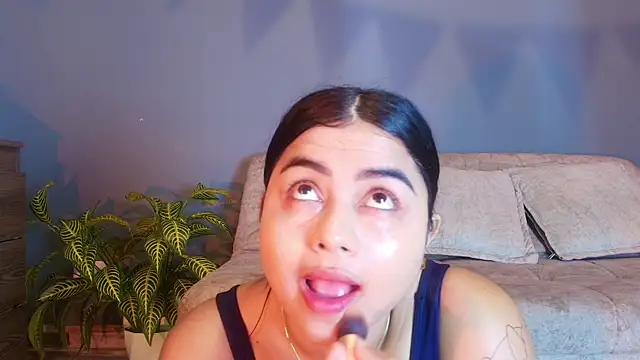 Snapshot of jade_brunnette chatting on June 19, 8:12 pm jade brunnette online show from June 19, 8:12 pm