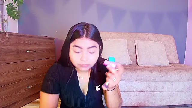 Snapshot of jade_brunnette chatting on July 8, 8:13 pm jade brunnette online show from July 8, 8:13 pm