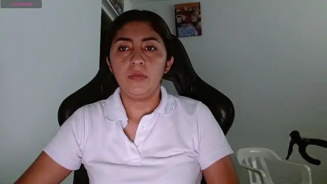 Snapshot of danna_peterson1 chatting on May 2, 9:31 pm danna peterson1 online show from May 2, 9:31 pm