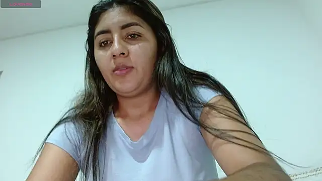 Snapshot of danna_peterson1 chatting on May 17, 11:23 pm danna peterson1 online show from May 17, 11:23 pm