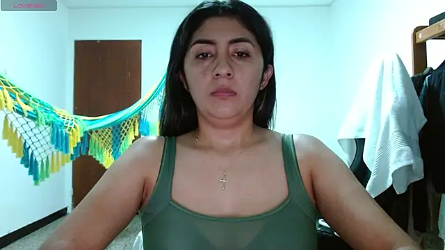 Snapshot of danna_peterson1 chatting on July 27, 12:39 am danna peterson1 online show from July 27, 12:39 am