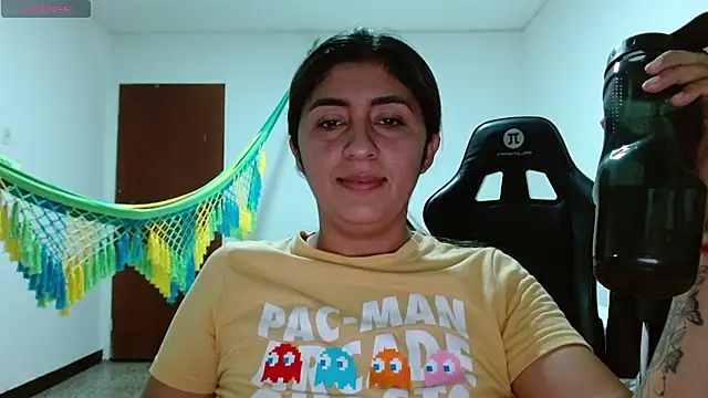 Snapshot of danna_peterson1 chatting on July 28, 11:48 pm danna peterson1 online show from July 28, 11:48 pm