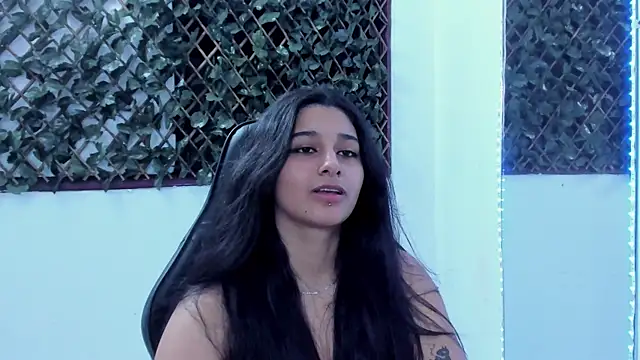 Snapshot of Megan_Whitte chatting on January 21, 3:26 am Megan Whitte online show from January 21, 3:26 am
