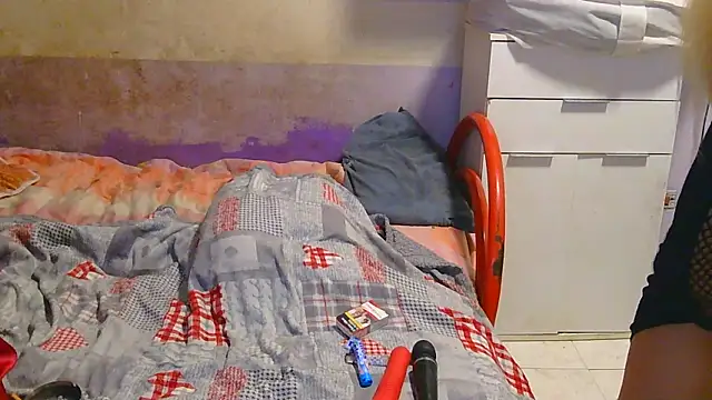 Snapshot of couplemilf2 chatting on January 10, 8:15 pm couplemilf2 online show from January 10, 8:15 pm