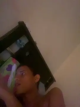 Snapshot of AlexaWarner chatting on December 16, 4:01 pm AlexaWarner online show from December 16, 4:01 pm