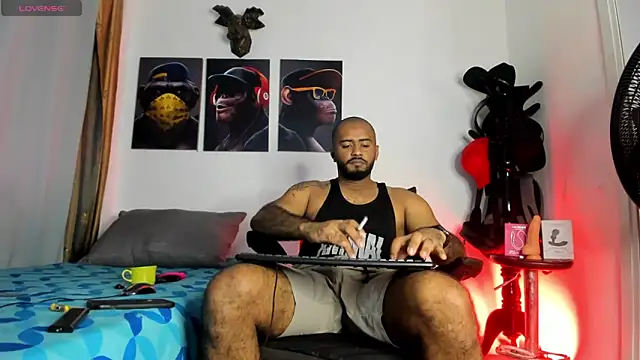 Snapshot of Hardboy_latin chatting on May 20, 3:02 am Hardboy latin online show from May 20, 3:02 am