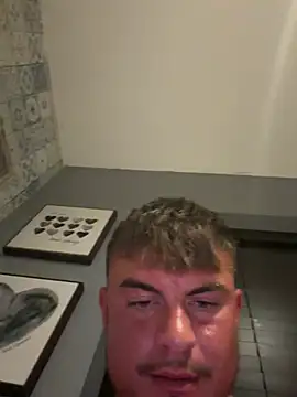 sexyboi228 online show from July 29, 9:13 pm