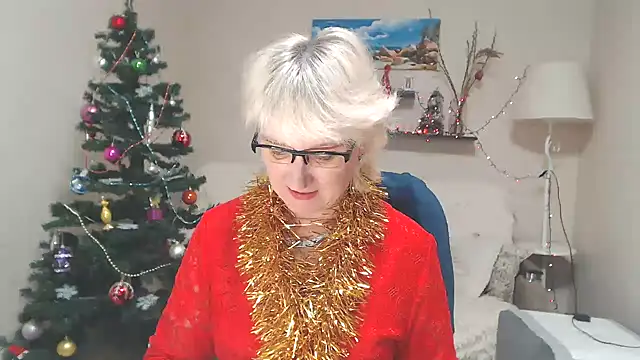 FleurMays online show from January 4, 7:45 am