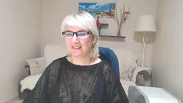 FleurMays online show from February 15, 9:05 am