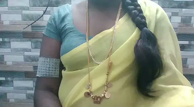 Snapshot of Hot_akshara chatting on December 5, 5:39 pm Hot akshara online show from December 5, 5:39 pm