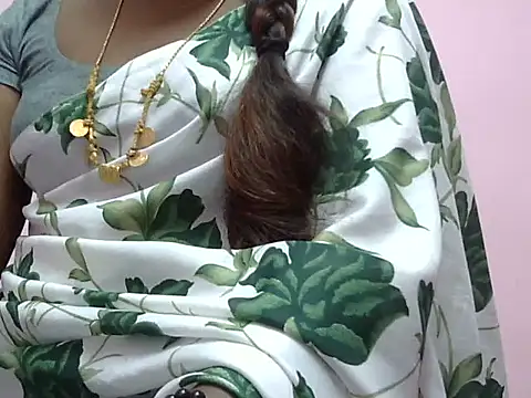 Snapshot of Hot_akshara chatting on November 19, 5:46 pm Hot akshara online show from November 19, 5:46 pm