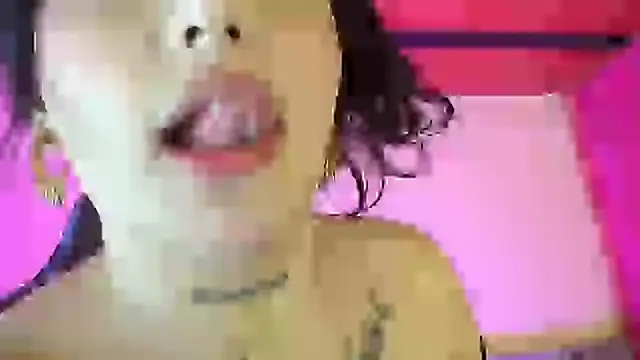 pocahonta89 online show from March 3, 9:05 pm