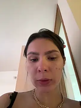 Snapshot of SofiaG_ chatting on December 6, 2:28 pm SofiaG online show from December 6, 2:28 pm