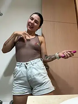 Snapshot of SofiaG_ chatting on December 9, 3:00 pm SofiaG online show from December 9, 3:00 pm