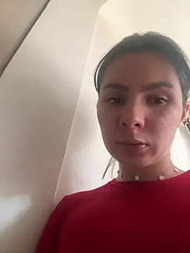 Snapshot of SofiaG_ chatting on December 14, 6:52 pm SofiaG online show from December 14, 6:52 pm