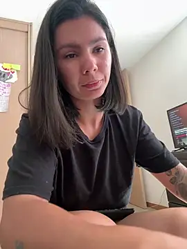 Snapshot of SofiaG_ chatting on December 23, 5:32 pm SofiaG online show from December 23, 5:32 pm