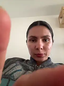 Snapshot of SofiaG_ chatting on December 27, 4:32 pm SofiaG online show from December 27, 4:32 pm