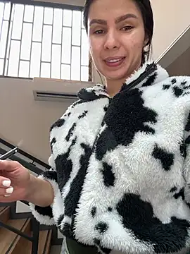 Snapshot of SofiaG_ chatting on January 9, 12:52 pm SofiaG online show from January 9, 12:52 pm