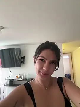 Snapshot of SofiaG_ chatting on February 6, 2:15 pm SofiaG online show from February 6, 2:15 pm