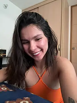Snapshot of SofiaG_ chatting on February 11, 2:13 pm SofiaG online show from February 11, 2:13 pm