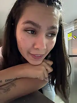 Snapshot of SofiaG_ chatting on February 26, 1:53 am SofiaG online show from February 26, 1:53 am