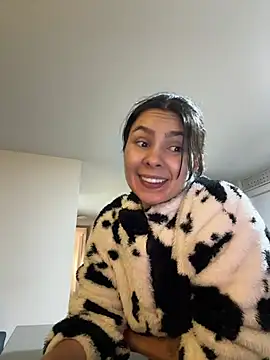 Snapshot of SofiaG_ chatting on March 4, 1:34 am SofiaG online show from March 4, 1:34 am