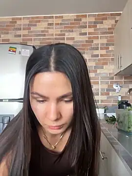 Snapshot of SofiaG_ chatting on September 21, 2:51 pm SofiaG online show from September 21, 2:51 pm