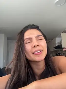 Snapshot of SofiaG_ chatting on October 13, 9:15 pm SofiaG online show from October 13, 9:15 pm