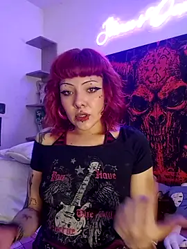 Snapshot of Sarah-Stoner chatting on June 23, 12:41 am Sarah-Stoner online show from June 23, 12:41 am