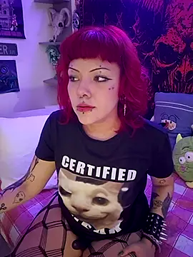 Snapshot of Sarah-Stoner chatting on July 18, 12:26 am Sarah-Stoner online show from July 18, 12:26 am
