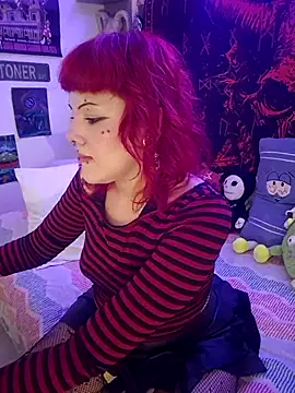 Snapshot of Sarah-Stoner chatting on July 25, 10:29 pm Sarah-Stoner online show from July 25, 10:29 pm