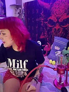 Snapshot of Sarah-Stoner chatting on July 31, 9:25 pm Sarah-Stoner online show from July 31, 9:25 pm