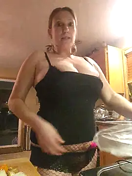 lilyhornyhousewife online show from February 21, 7:45 am