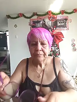 Snapshot of maturehot_65 chatting on December 17, 7:31 pm maturehot 65 online show from December 17, 7:31 pm