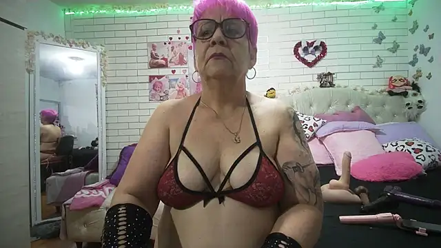 maturehot 65 online show from June 9, 10:21 pm