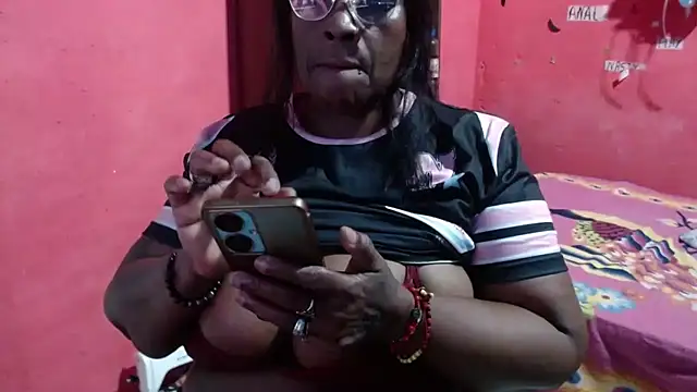 loretybig online show from December 14, 2:06 am