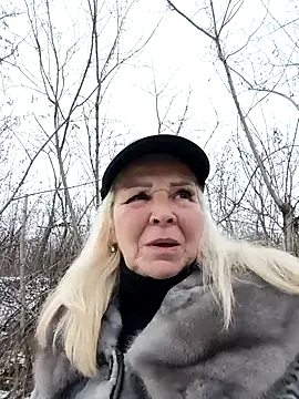 CassandraSandra44 online show from February 6, 11:13 am