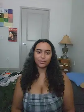 cinnaminnie online show from July 22, 10:56 pm
