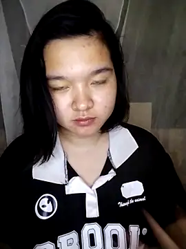 Thomgdee online show from March 3, 4:35 pm