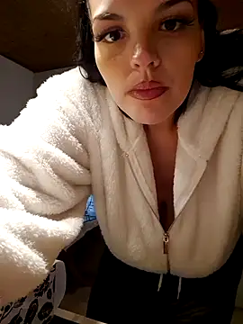 Jujuicy 97 online show from December 18, 7:58 am