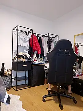 Jujuicy 97 online show from November 10, 7:13 pm