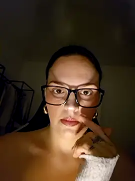 Jujuicy 97 online show from December 5, 6:37 pm