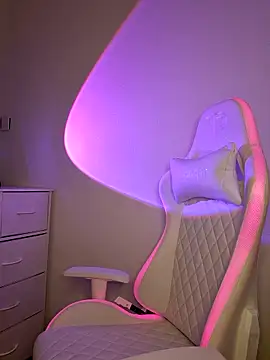 Jujuicy 97 online show from March 13, 10:33 am