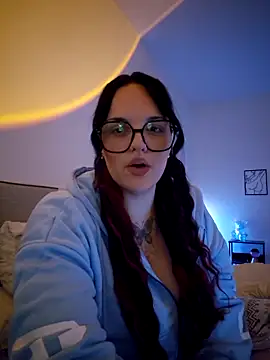 Jujuicy 97 online show from June 9, 6:19 pm